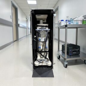 Coffre à rampe pour machine de dyalise