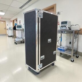 Coffre à rampe pour machine de dyalise