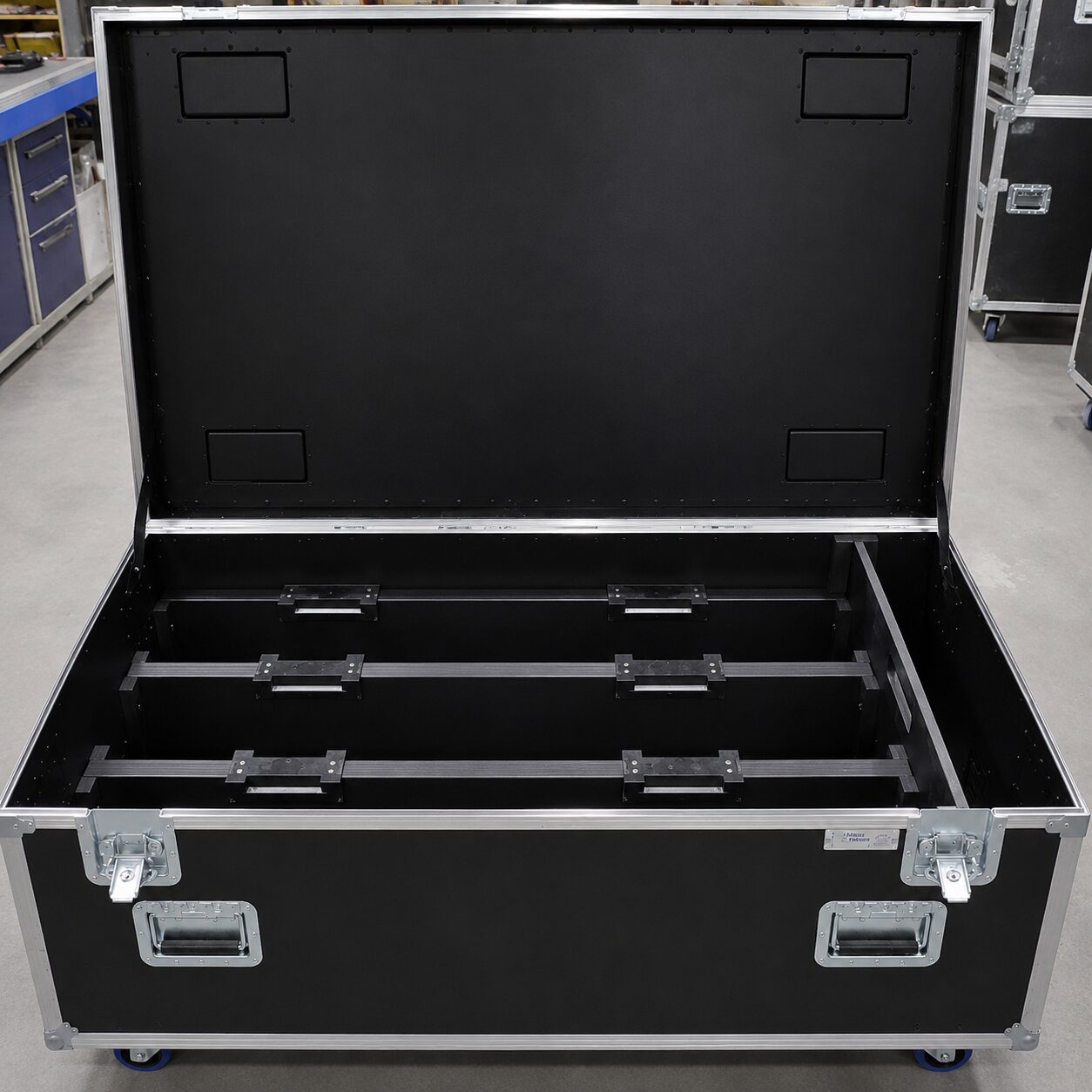 Custom ATA Flight Case for 3x Chauvet COLORado PXL Curve 12