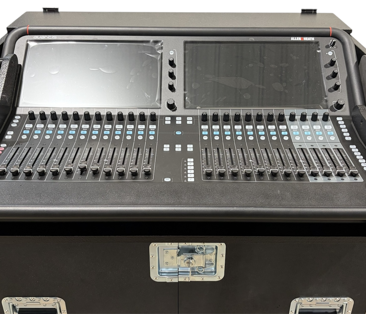 Flight case sur mesure pour console Allen & Heath Avantis